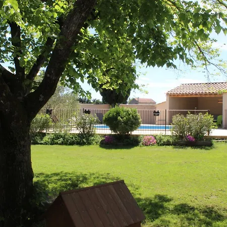 Mas La Gentille ,,, A La Campagne , Beautiful Outdoor , Swimming Pool , Pool House , Nice Green Garden , Bbq ,,, Only For You , Pour Passer Un Sejour Inoubliable Pernes-les-Fontaines Buitenkant foto