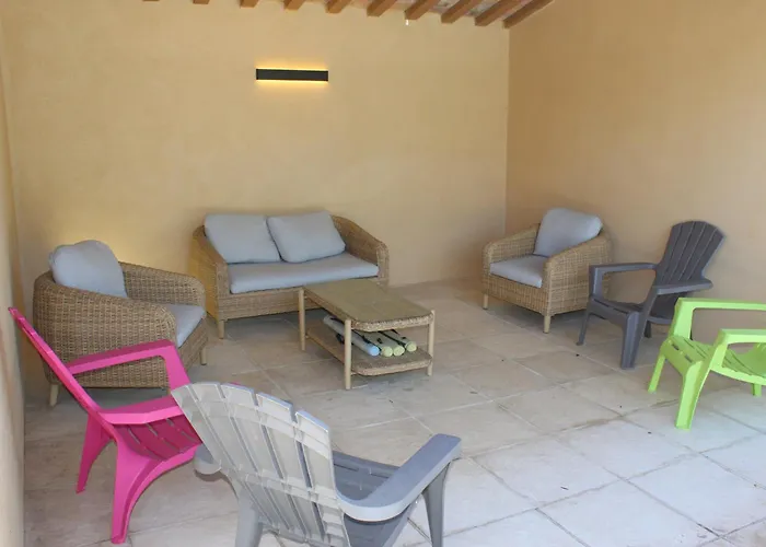 Mas La Gentille ,,, A La Campagne , Beautiful Outdoor , Swimming Pool , Pool House , Nice Green Garden , Bbq ,,, Only For You , Pour Passer Un Sejour Inoubliable
