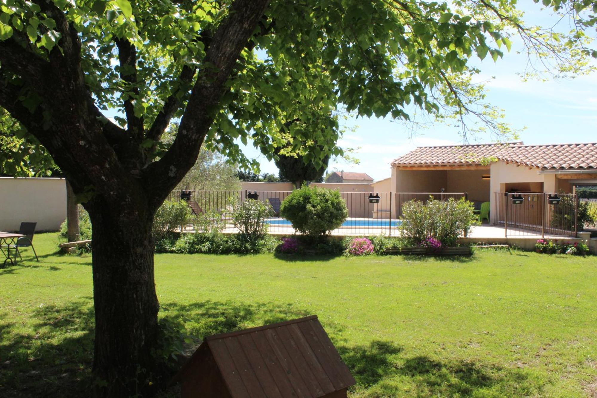 Mas La Gentille ,,, A La Campagne , Beautiful Outdoor , Swimming Pool , Pool House , Garden , Bbq ,,, Only For , Pour Passer Un Sejour Inoubliable Pernes-les-Fontaines
